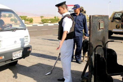 Control policial en la península del Sinaí.-REUTERS / ASMAA WAGUIHA