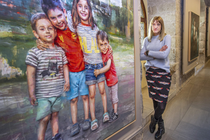 La artista confiesa tener en su familia el motivo ideal para captar la realidad de su entorno y jugar con la pintura a la hora de darle su propio movimiento en los cuadros. FOTOS: ISRAEL L. MURILLO