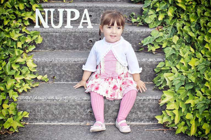 Nora posa para el calendario de Somos Nupa.-ECB