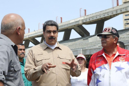 Nicolás Maduro durante la inspección del complejo hotelero de la Bahia de Caraballeda, Venezuela.-EFE  / PRENSA MIRAFLORES