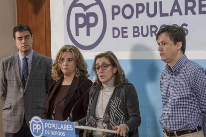 Ángel Ibáñez, Cristina Ayala, Begoña Contreras y Arturo Pascual durante su comparecencia, ayer, en Burgos.-SANTI OTERO