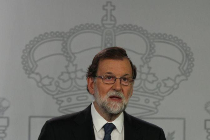 Mariano Rajoy, en la comparecencia de la noche del 1-O en la Moncloa.-REUTERS / SERGIO PÉREZ