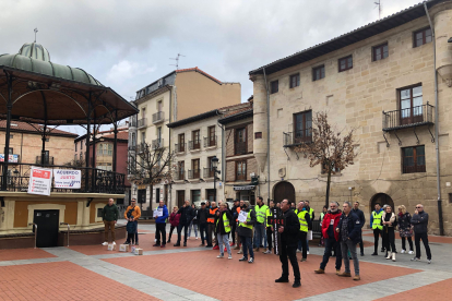 Imagen de una protesta frente al Ayuntamiento de Miranda de Ebro. ECB