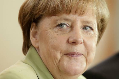 La canciller alemana, Angela Merkel, protagonizó este miércoles una serie de encuentros con ciudadanos.-AP