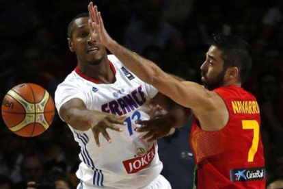 Juan Carlos Navarro, en acción, en la derrota española ante Francia, en la cita mundialista masculina, del pasado verano.-Foto: DAVID CASTRO