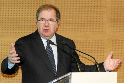 El presidente del PP de Castilla y León, Juan Vicente Herrera-J. M. LOSTAU
