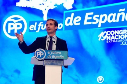 Pablo Casado, durante su discurso para defender su proyecto antes de que voten los compromisarios del PP.-PIERRE-PHILIPPE MARCOU