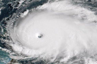 Vista satelital del huracán Dorian a su paso hacia los EEUU.-