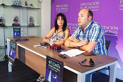 Inma Sierra y Borja Rosales invitaron a todos a acudir a la VII representación de ‘El conde  Fernán González’-ECB