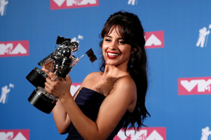 Camila Cabello en los 2018 MTV Video Music Awards.-CARLO ALLEGRI