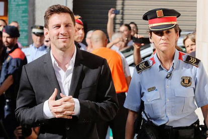 Messi llega al juzgado de Gavà para declarar, en septiembre del 2013.-Foto: JOAN CORTADELLAS