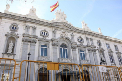 Fachada del Supremo.-DAVID CASTRO