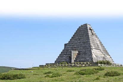 La pirámide de los italianos.