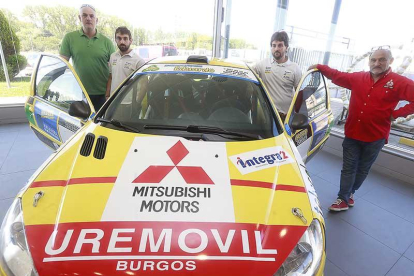 El IV Rallysprint de Villahoz fue presentado ayer en el concesionario Uremovil.-Raúl G. Ochoa