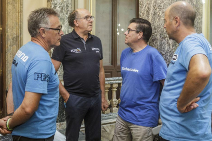 JulioAndrés Izquierdo (centro) en la reunión de directores de la Vuelta a Burgos 2018.-SANTI OTERO