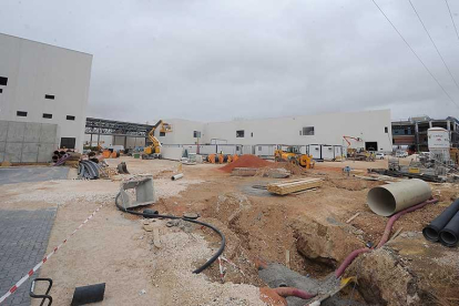 Estado de los trabajos en las instalaciones ubicadas en el Polígono de Gamonal.-ISRAEL L. MURILLO