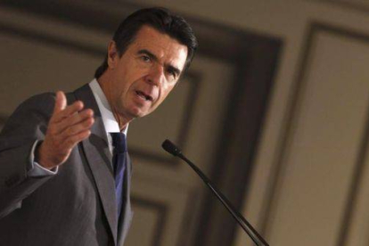 El ministro de Industria José Manuel Soria.-Foto: EFE / JAVIER LIZÓN