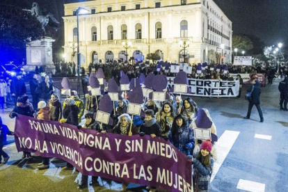 Manifestación en Burgos contra la violencia de género-ISRAEL L. MURILLO