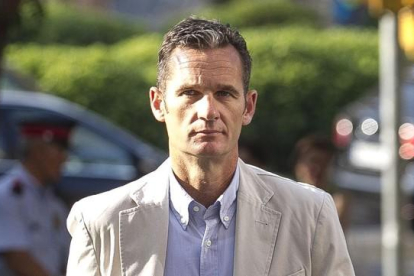 Iñaki Urdangarin, entrando en la Ciutat de la Justícia de Barcelona, en julio del 2013.-JOAN CORTADELLAS