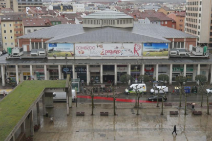Fachada principal del Mercado Norte, ubicado en la Plaza España. ECB
