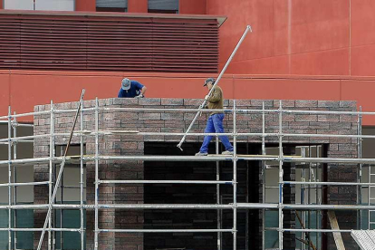 La nueva construcción dobla a los proyectos de rehabilitación que se presentan a visar.-RAÚL G. OCHOA