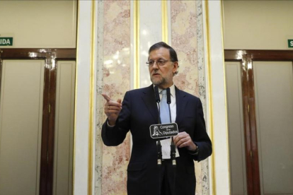 El presidente del Gobierno en funciones y aspirante a la reelección, Mariano Rajoy, ha comparecido en el Congreso tras su constitución-J. J. GUILLÉN