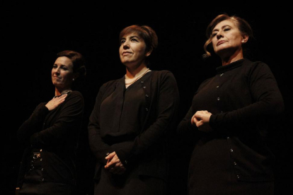 Carolina García, Mavi Gutiérrez y Marian Pérez encarnan a Carmen Sotillo.-Juan Carlos Gallego.