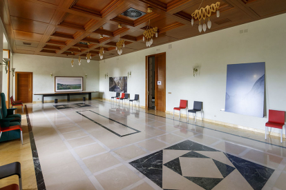 El espacio que ocupaba la alcoba de doña Isabel se ha reconvertido en un gran salón para reuniones y conferencias. SANTI OTERO