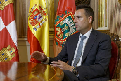 El alcalde de Burgos, Daniel de la Rosa. © ECB / SANTI OTERO