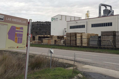 Forestalia adquirió la fábrica de Ribpellet en diciembre de 2018, la cual se ubica en el polígono industrial de la localidad de Huerta de Rey.-ICAL