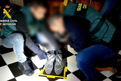 Detención de la Guardia Civil de uno de los implicados en robos en viviendas en las provincias de Burgos y Palencia. GUARDIA CIVIL