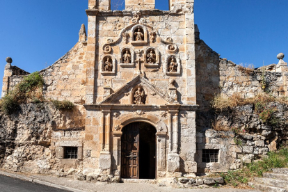 Imagen de la ermita de la Virgen de la Cueva, en Hontangas