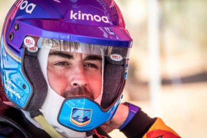 Fernando Alonso ya probó, el pasado mes de marzo, en Suráfrica, el Toyota Hilux, ganador del Dakar en manos del qatarí  Nasser Al-Attiyah.-EFE