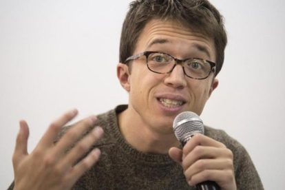 Íñigo Errejón, en una rueda de prensa en Madrid.-EFE