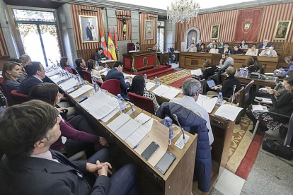 Un momento de la sesión ordinaria del Pleno de marzo.-SANTI OTERO