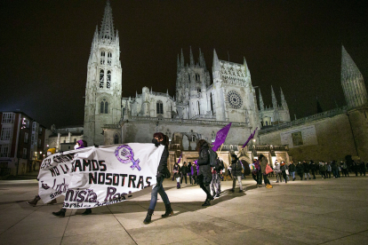 Imagen de la movilización del 8 M hoy en Burgos. TOMÁS ALONSO.
