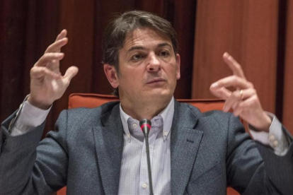 Oriol Pujol en su comparecencia en el Parlament, en marzo del 2015.-