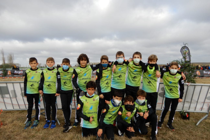 Imagen de un grupo de niños del club de atletismo de Aranda. ECB