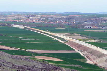 Terrenos en el tramo Estépar y Buniel para la construcción de la variante ferroviaria del tren de alta velocidad-ISRAEL L. MURILLO