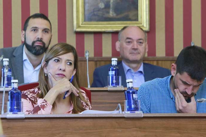 Garabito, Díez, Barrio y Jurado durante el Pleno municipal celebrado el miércoles.-RAÚL G. OCHOA