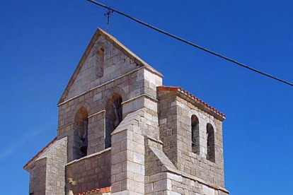 La iglesia de SanMartín, recientemente restaurada.-ECB