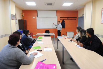 Dominar el idioma es clave para la integración, especialmente en el empleo.-ISRAEL L. MURILLO