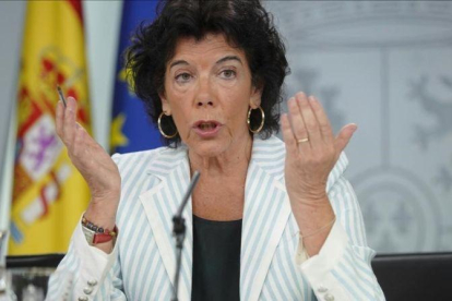 La portavoz del Gobierno, Isabel Celaá, este viernes tras el Consejo de Ministros-JOSE LUIS ROCA