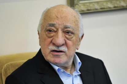 El clérigo Fethullah Gülen, juzgado en ausencia, en una imagen de archivo, en su residencia de Saylorsburg (Pensilvania, EEUU), el 17 de julio del 2016.-AP