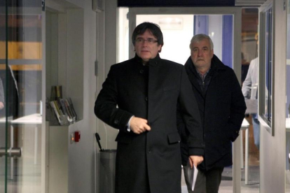 Carles Puigdemont, a su llegada al acto en Gante, el pasado 27 de febrero.-/ PERIODICO (EFE / CARLOS REY)