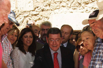 El presidente provincial, César Rico, durante su turno de juego.-G. G.
