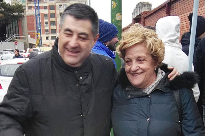 José Luis García junto a Ángelica Basurto.-