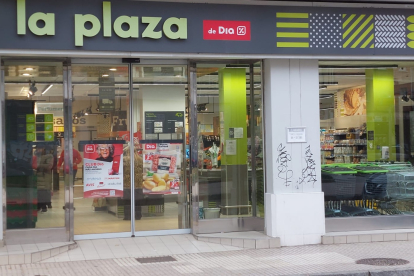 Supermercado Plaza de Dia de la calle Andrés Martínez Zatorre de Burgos