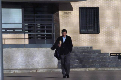 El expresidente de Baleares Jaume Matas, saliendo de la cárcel con un permiso, en octubre del 2014.-Foto: EFE / AURELIO MARTÍN