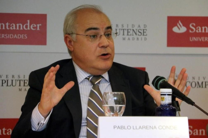 El magistrado Pablo Llarena en los cursos de verano de la Complutense en El Escorial.  /-TANIA TAPIA